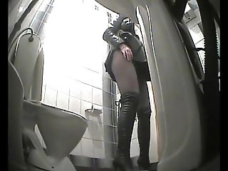 Toilet spy 05