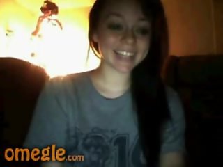 Omegle girl flashes