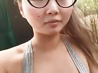 Vicki Li nipple slip nude