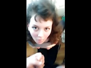 18yo girlfriend takes a nice facial cumshot on camera